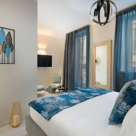 Colibri House Bed & Breakfast 3*